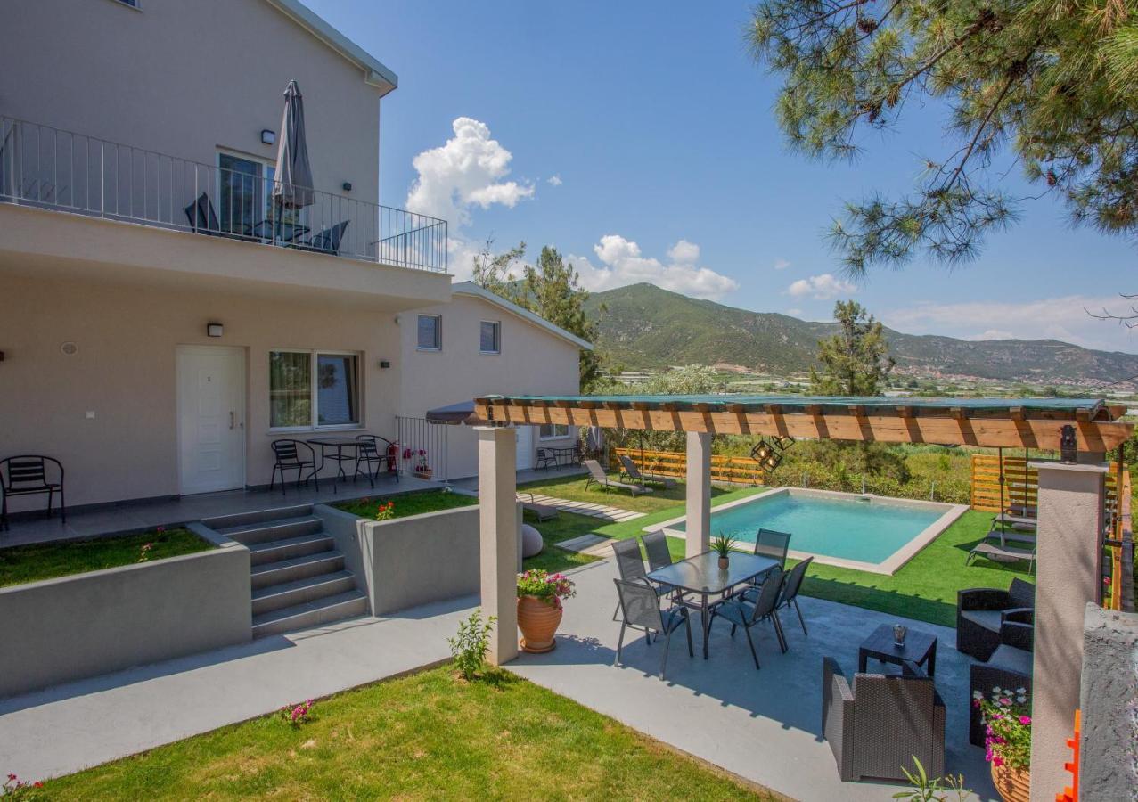 Privileged Villa Néa Péramos Kültér fotó
