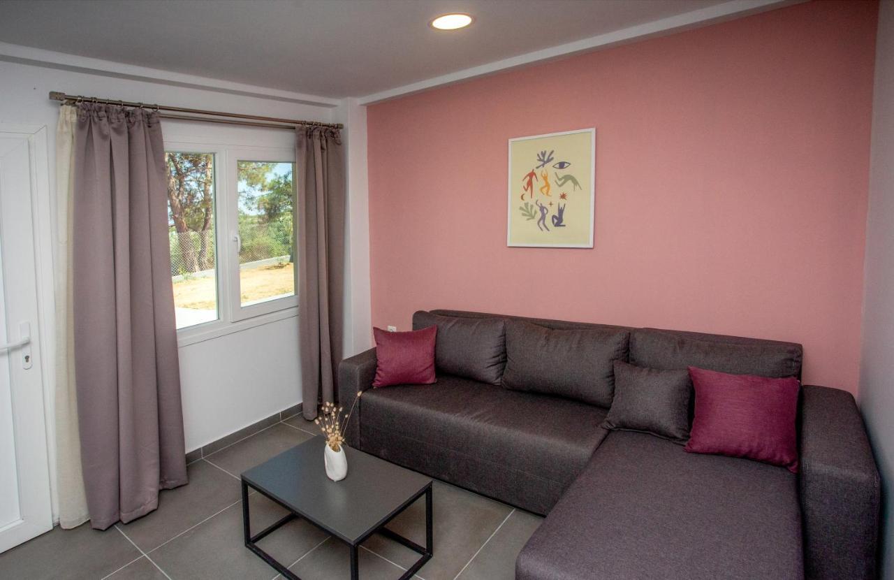 Privileged Villa Néa Péramos Kültér fotó